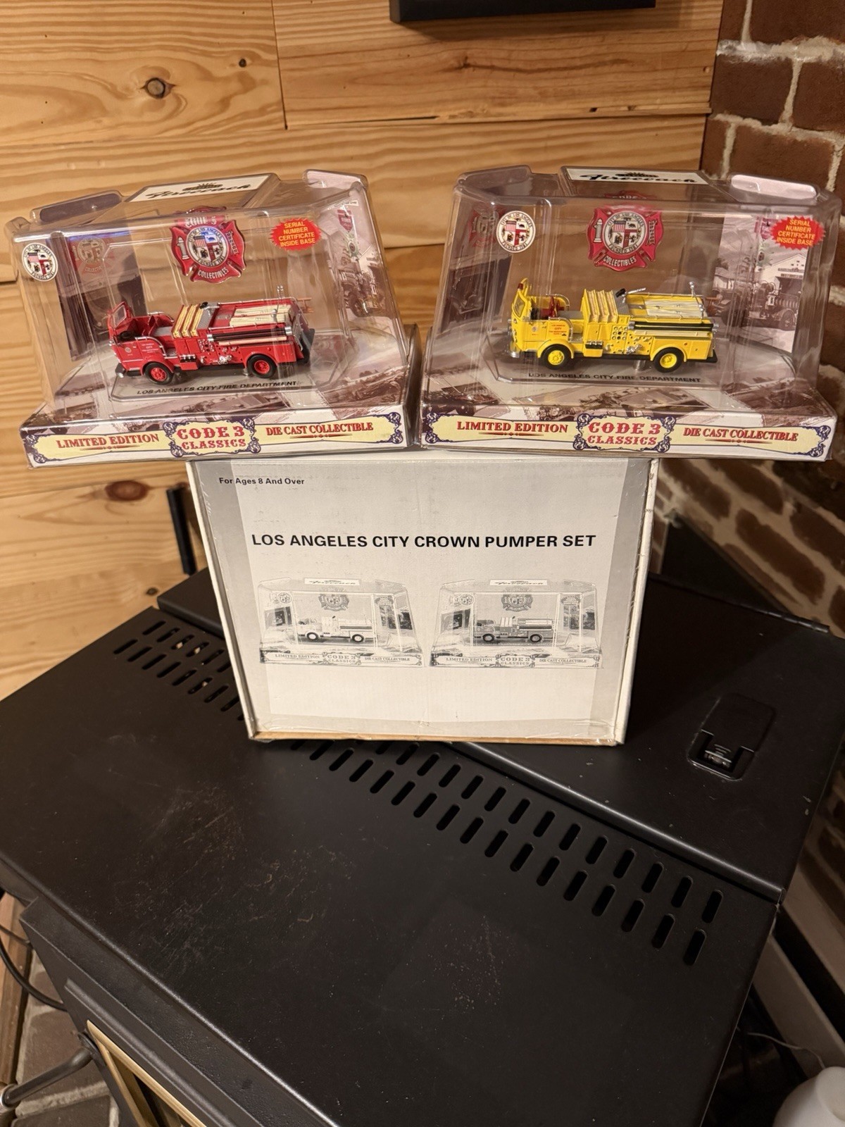 Code 3 #12951 LAFD Los Angles City Crown Pumper Set 1/64 Limited Edition Code 3 #12951 LAFD Los Angles City Crown Pumper Set 1/64 Limited Edition