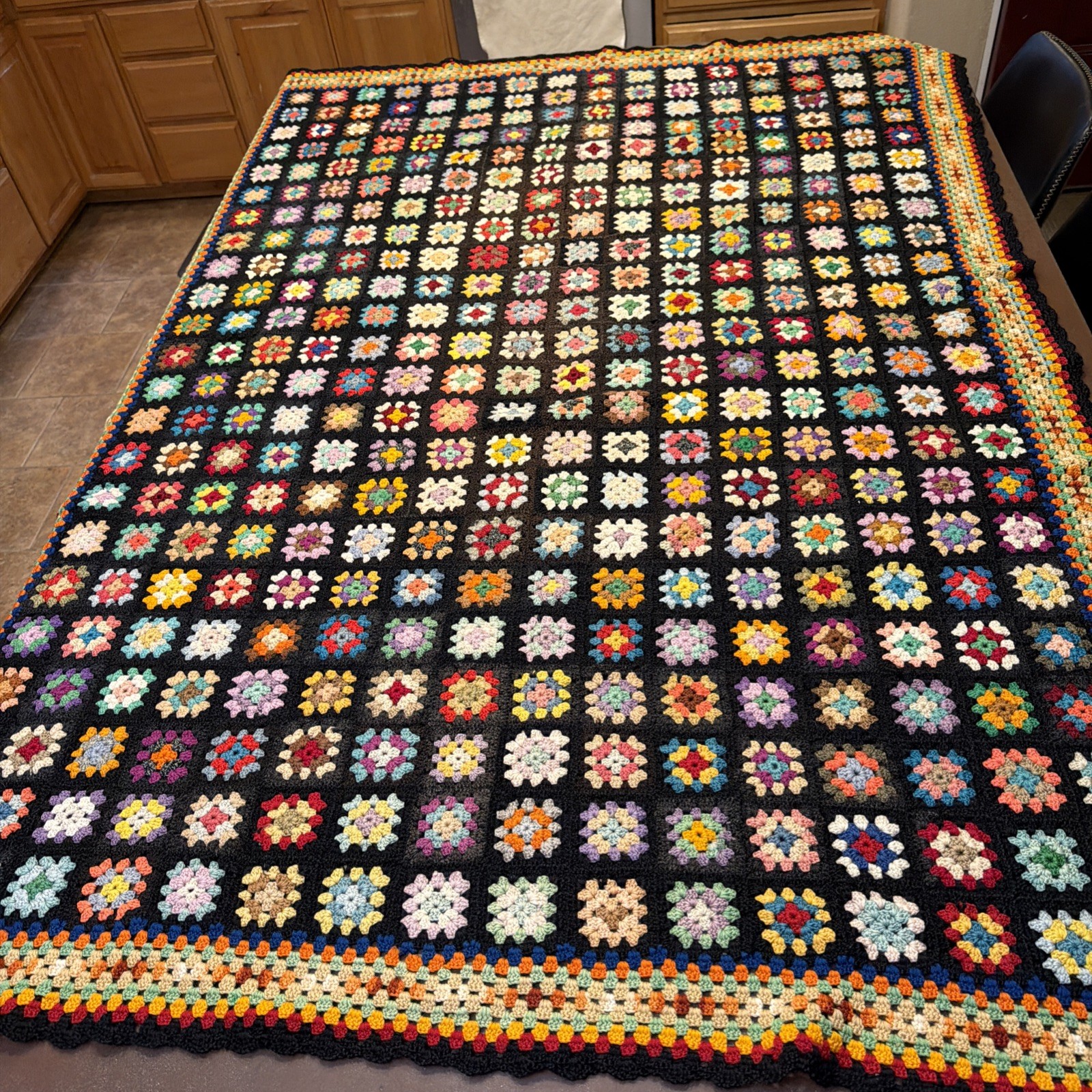 VTG 60-70s Handmade 368 Granmy Square 51”x71”Crocheted Blanket w/Scalloped Edges