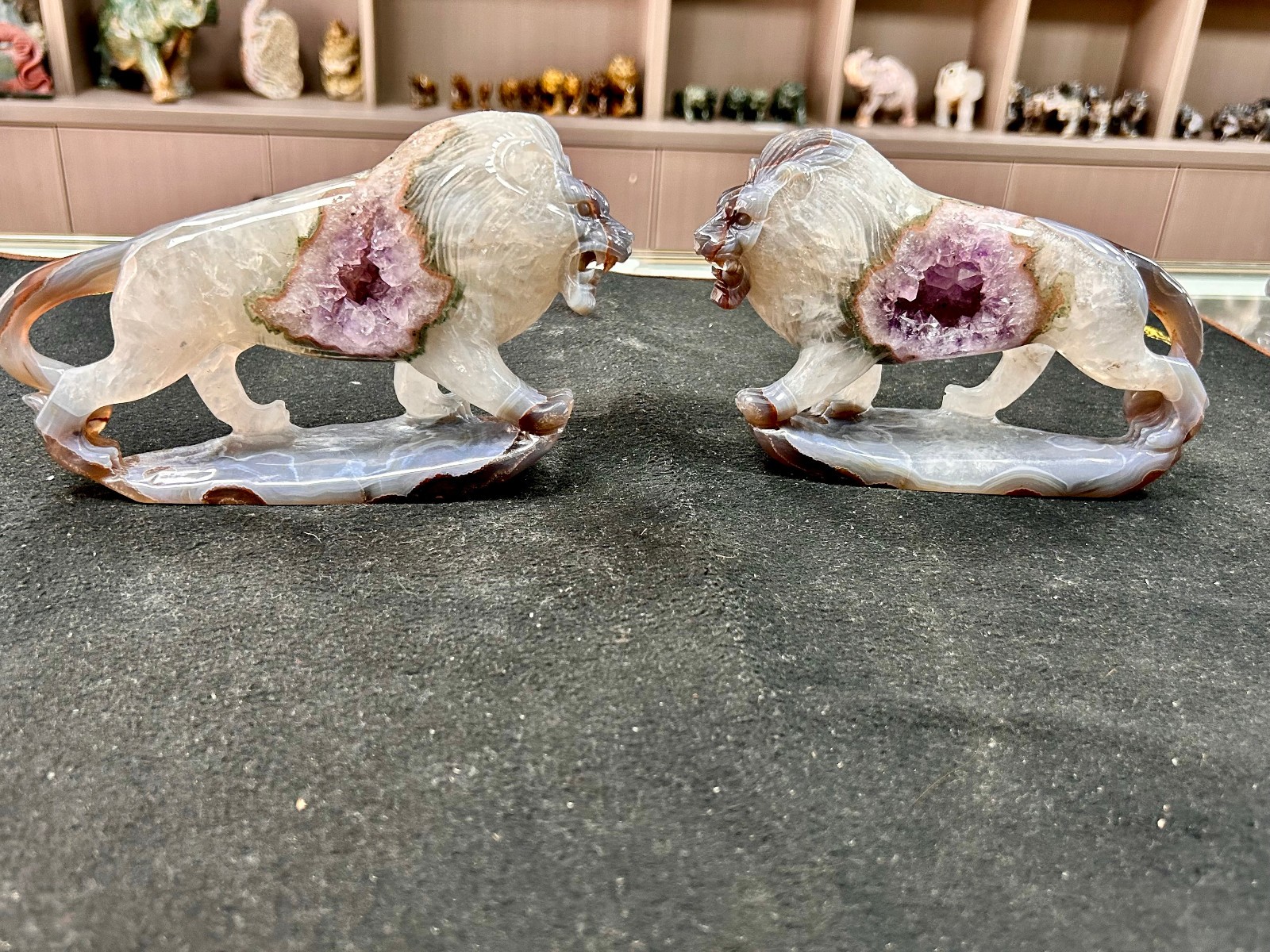 2.2LB  Natural Agate Amethyst Geode Pair Lion Carving Crystal Sculpture Home Orn