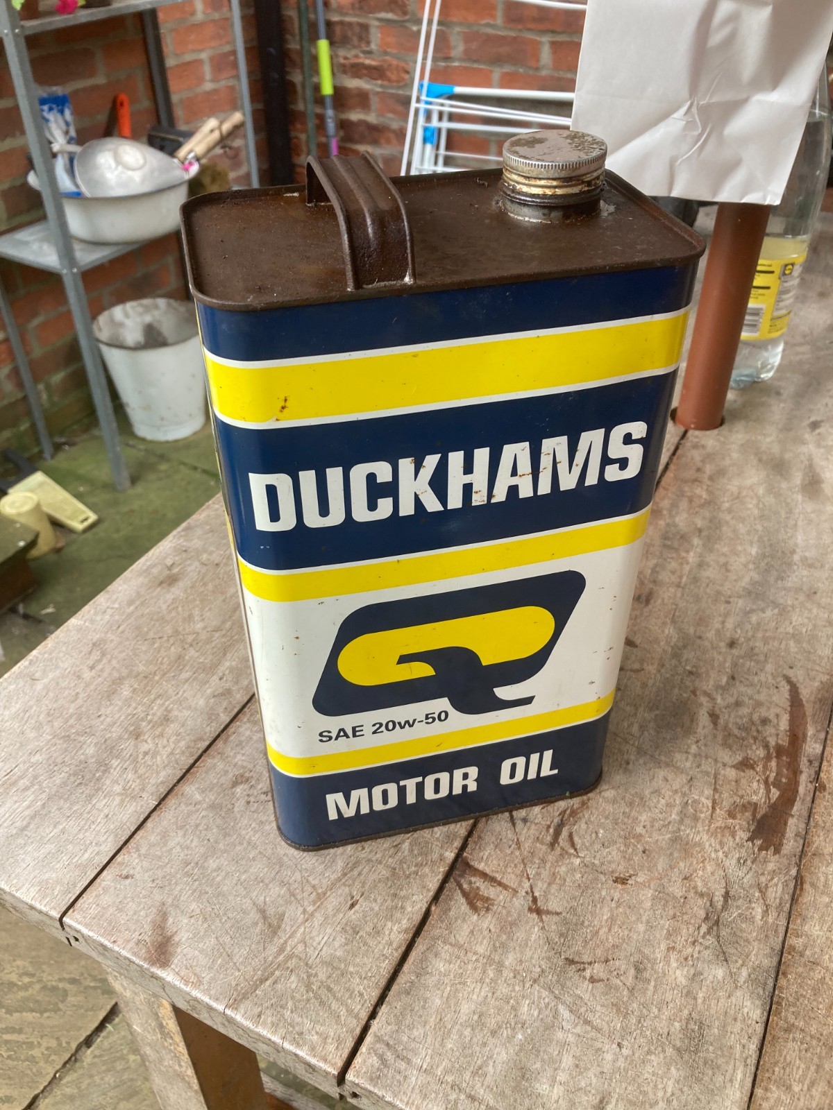 Vintage Duckhams Q motor oil can nice original condition Vintage Duckhams Q motor oil can nice original condition