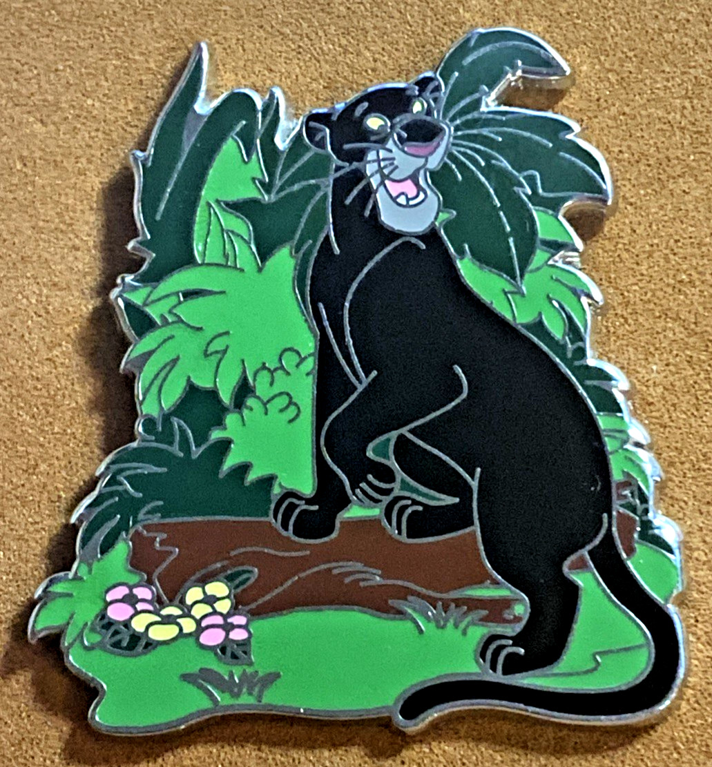 DISNEY 2016 THE JUNGLE BOOK FEATURING BAGHEERA THE BLACK PANTHER ON A LOG PIN