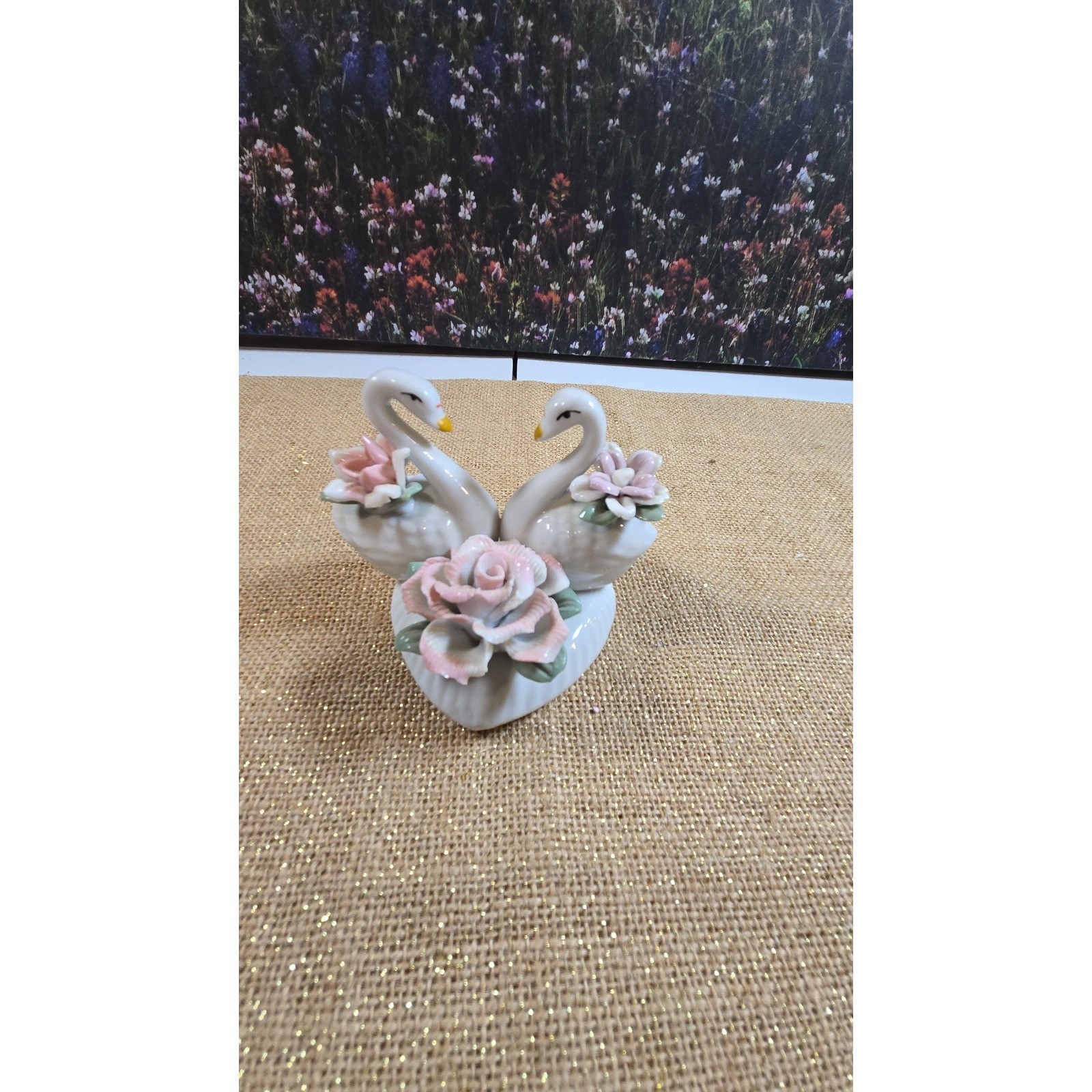 BB-1693 VINTAGE DOUBLE CERAMIC SWANS