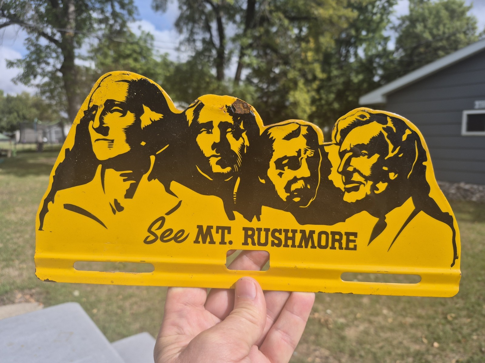 Vintage See Mount Mt. Rushmore Memorial Metal License Plate Topper Souvenir
