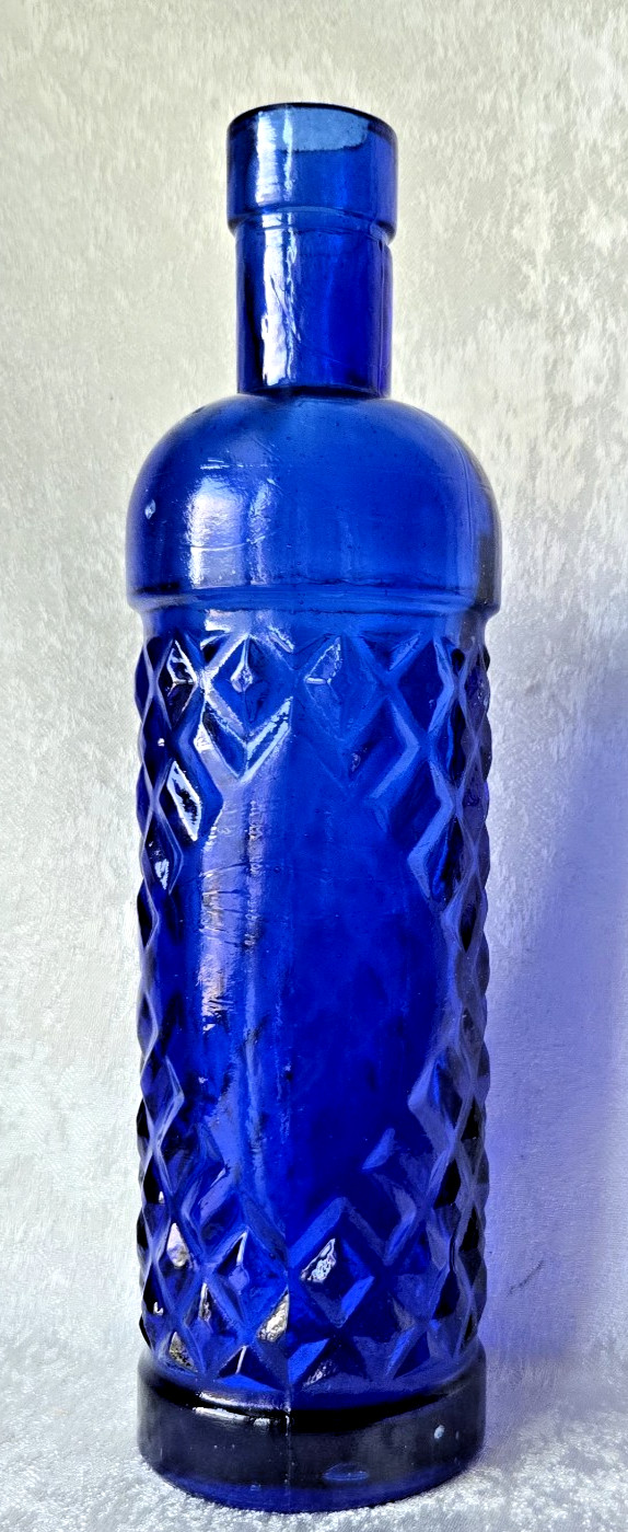 Vintage Cobalt Blue Glass Bottle w/Diamond Pattern 9.5 Vintage Cobalt Blue Glass Bottle w/Diamond Pattern 9.5