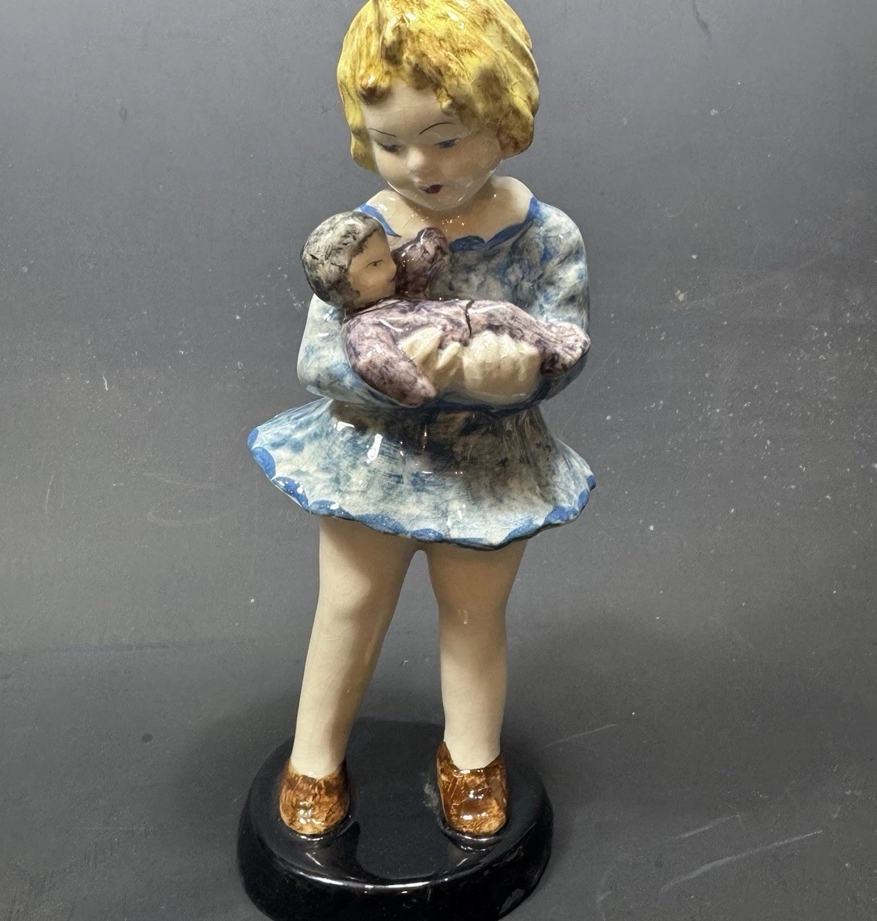 Goldchilder Mott Son&co Royal Worchester Porcelain Figurine Girl Doll