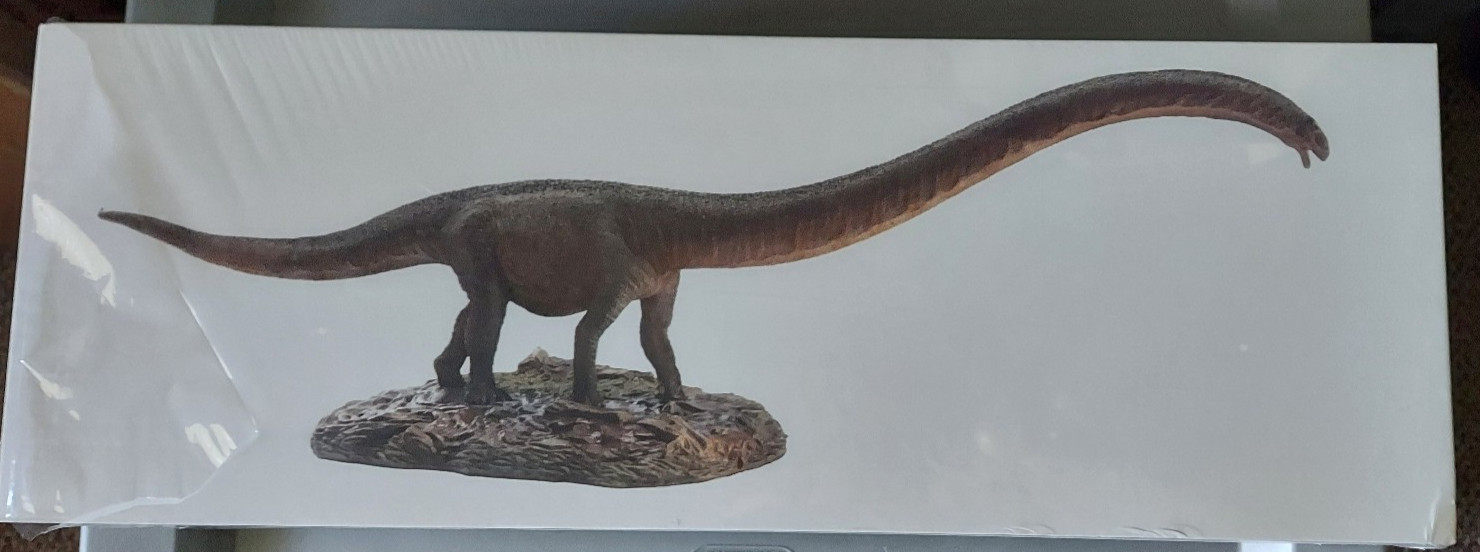 PNSO 1/35 Mamenchisaurus sealed