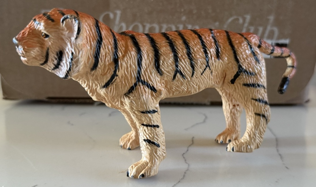 Rare Siegfried and Roy Yellow Tiger Figure PVC Las Vegas Mirage Souvenir 1990s