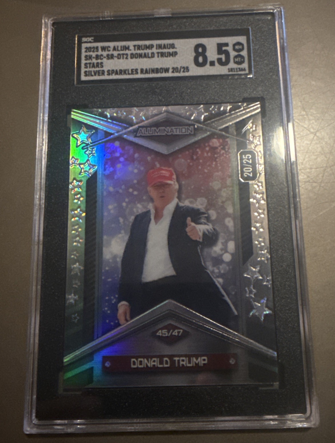 RARE Wild Card 20/25 Donald Trump IYKYK Thumbs Up Silver Stars Graded 8.5 SGC