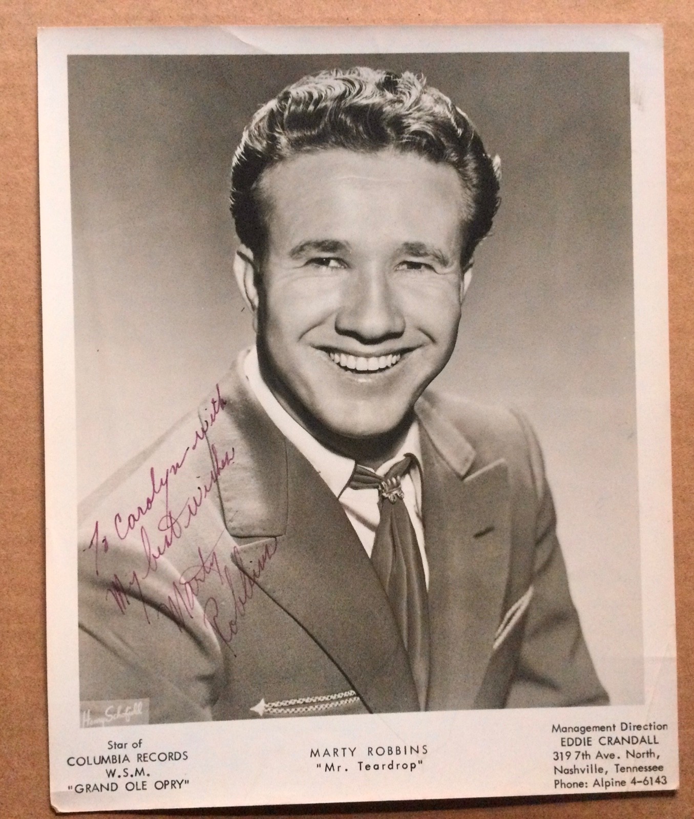 Marty Robbins (1925-1982) stunning early vintage signed 8x10 publicly photo. Marty Robbins (1925-1982) stunning early vintage signed 8x10 publicly photo.