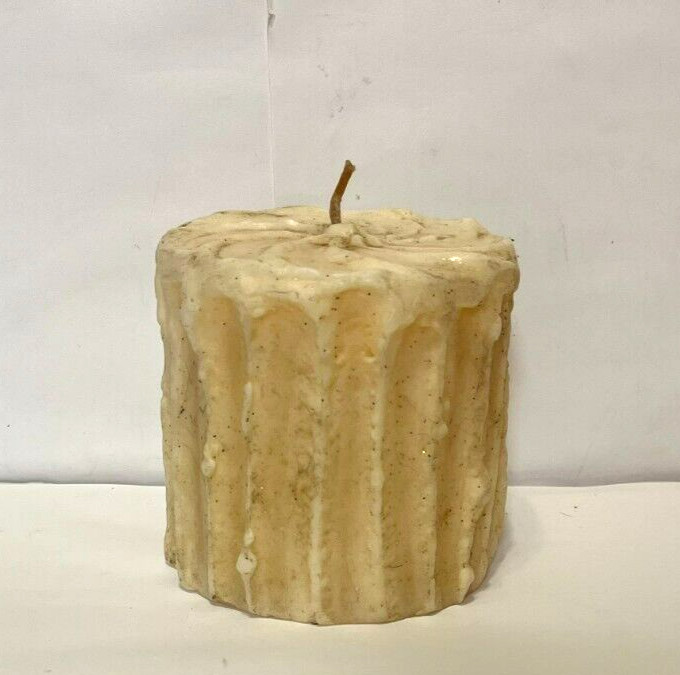 Vintage Acadian Candles NOS Medium Round Candle Metallic Accents Please Read Vintage Acadian Candles NOS Medium Round Candle Metallic Accents Please Read