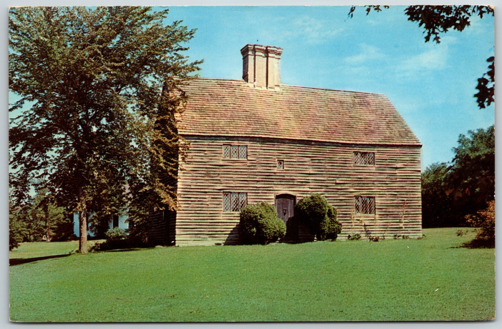 Historic Long Island, The Old House at Cutchogue Long Island New York - Postcard