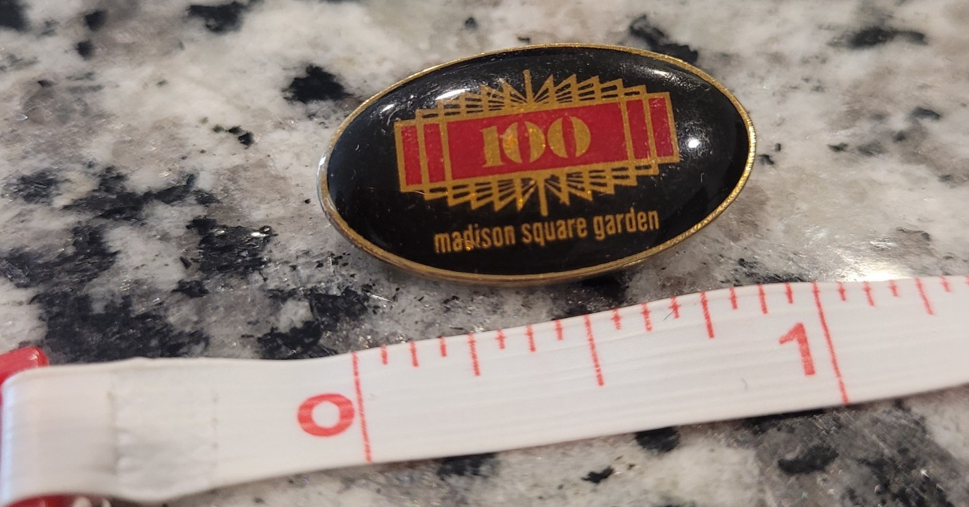 VTG 1979 Wayland Moore Madison Square Garden 100th Anniversary Pin Oval VTG 1979 Wayland Moore Madison Square Garden 100th Anniversary Pin Oval