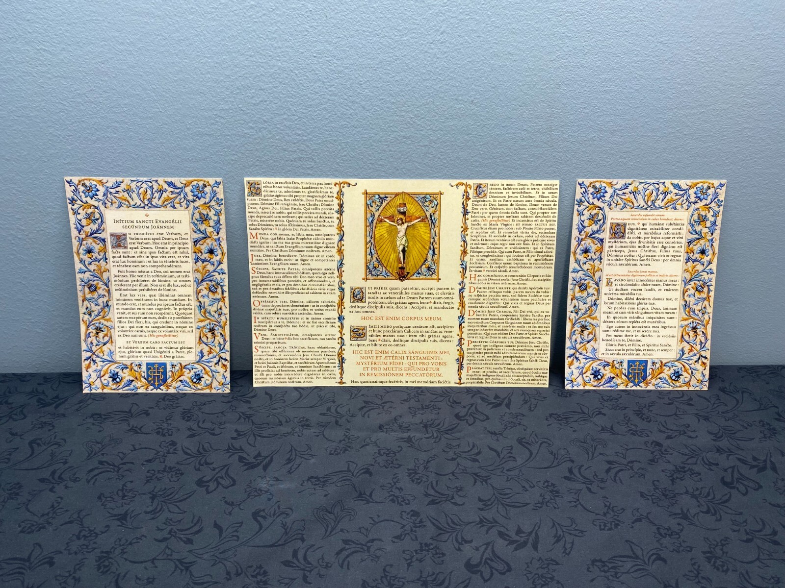 BEAUTIFUL TRAVEL SIZE ALTAR CARDS + TRADITIONAL LATIN MASS CARDS 
