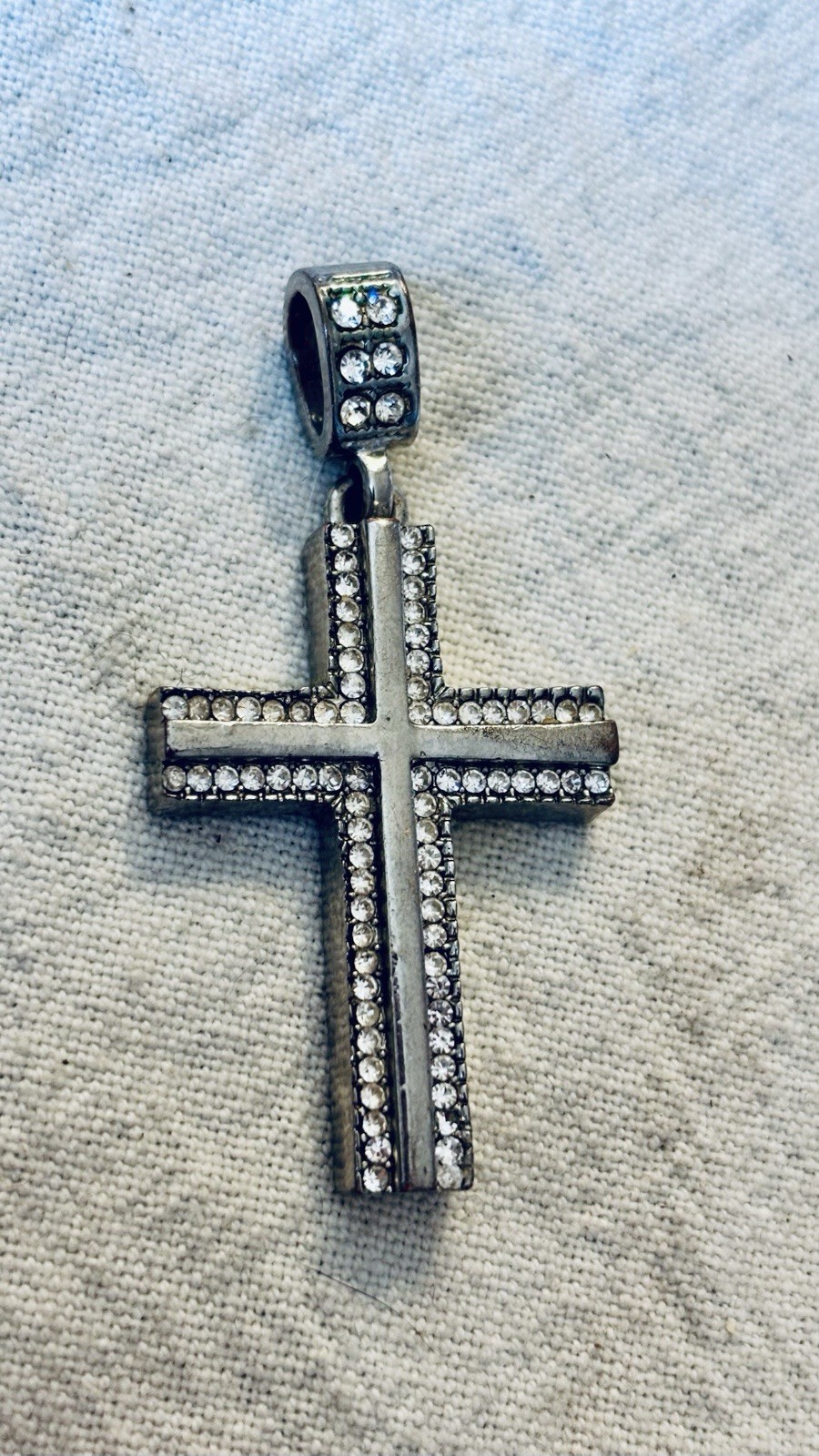 Silver Tone Rhinestones Studded Cross Pendant Chain 24” Fashion Necklace