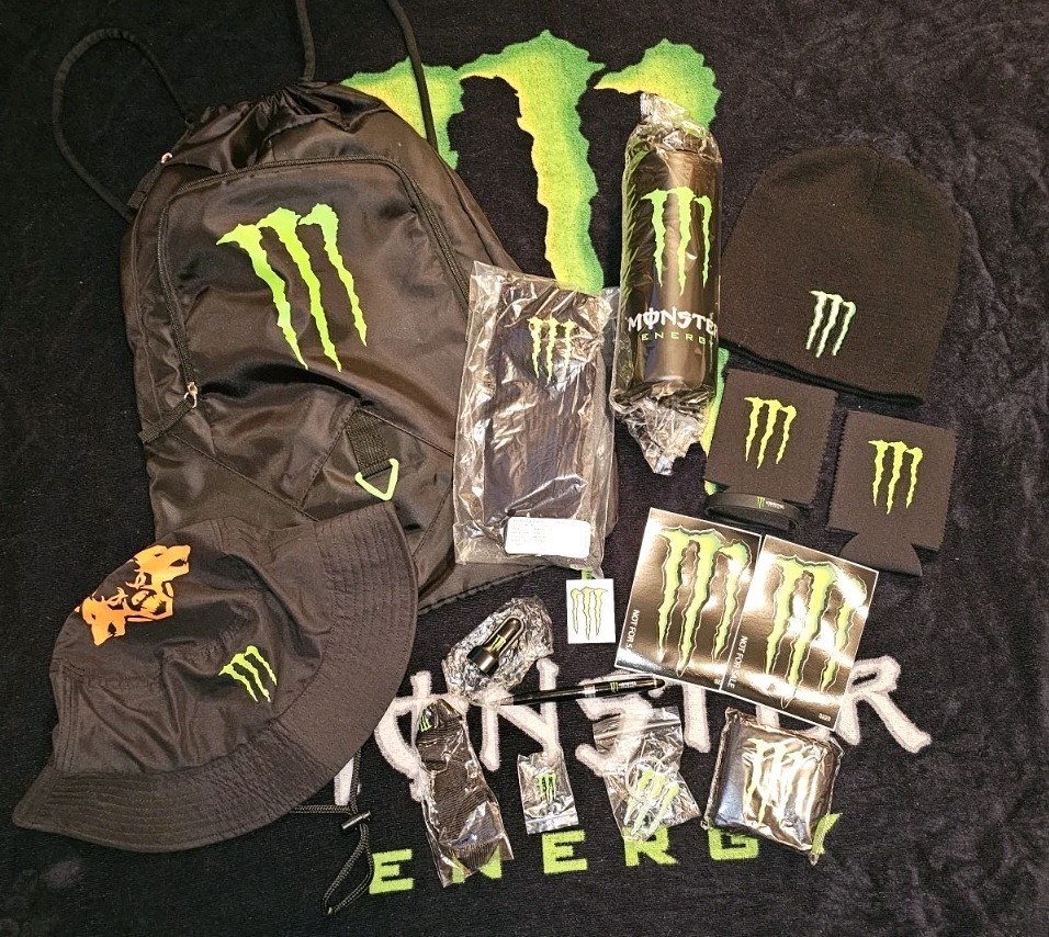 Monster Energy Promo 17 Pc Bundle Bag Bottle Hat Beanie Lanyard Pin Keychain Monster Energy Promo 17 Pc Bundle Bag Bottle Hat Beanie Lanyard Pin Keychain