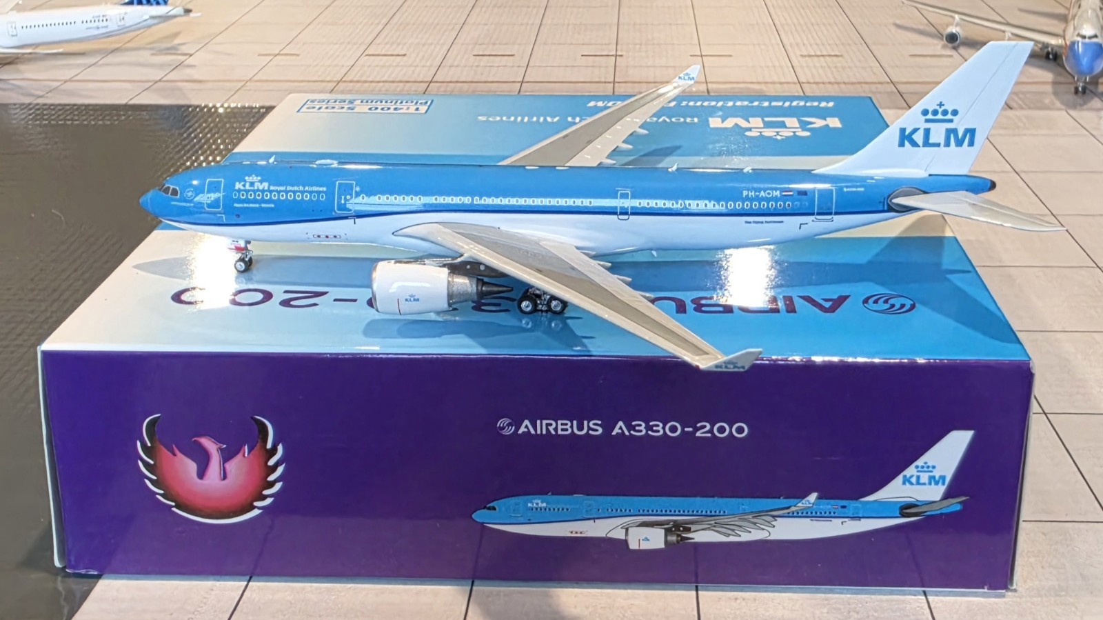 KLM A330-200 1/400 Phoenix PH-AOM