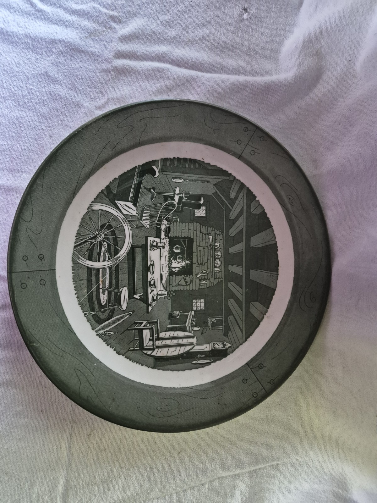 Royal China Colonial Homestead Green Ceramic Transferware Collector Plate 10\