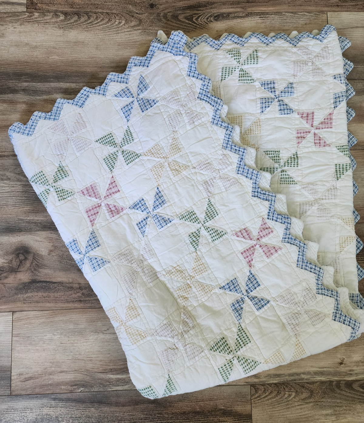 Vintage Handmade Pinwheel Patchwork Quilt | 81