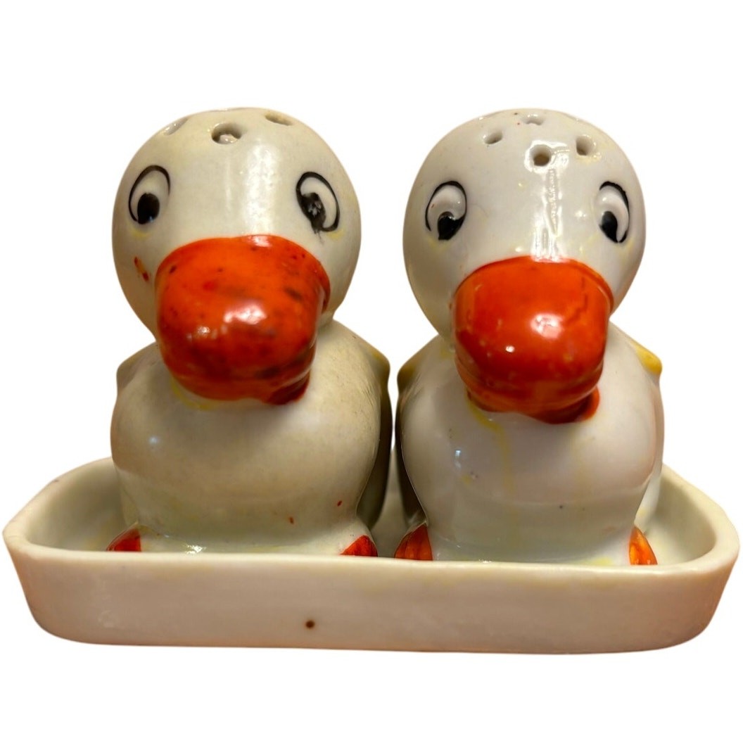 Vintage Duck Geese Birds in Tray 3pc Salt and Pepper Shakers Japan Porcelain