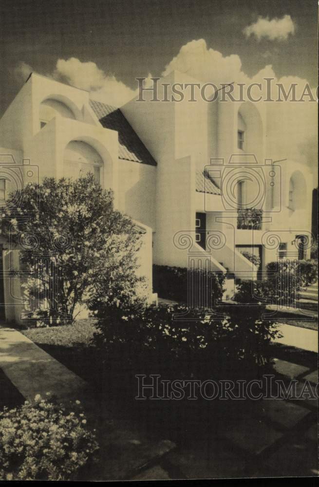 1981 Press Photo Mango Hill Housing Project, Hialeah, Florida - lrb39989 1981 Press Photo Mango Hill Housing Project, Hialeah, Florida - lrb39989
