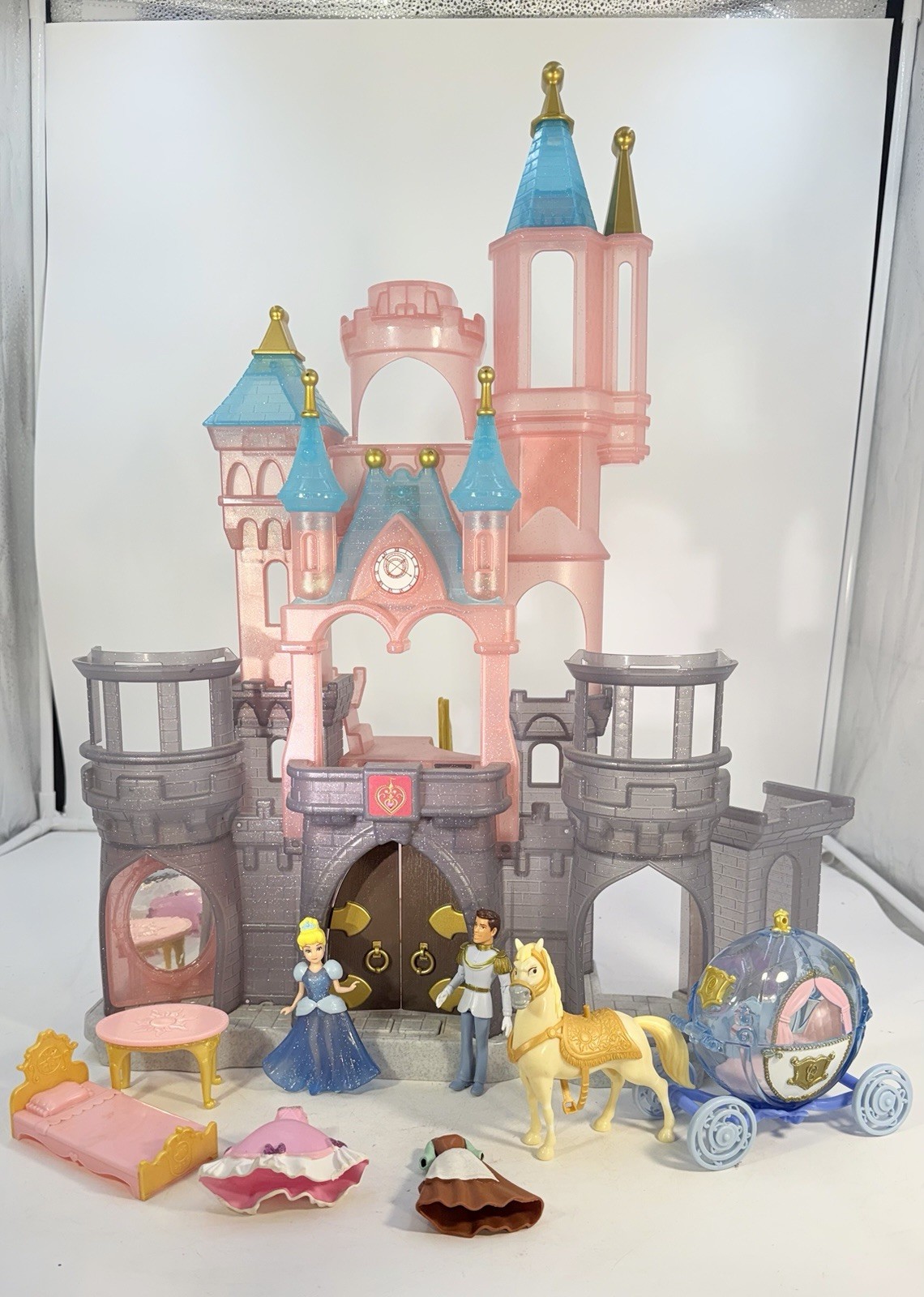 Disney World CINDERELLA CASTLE PLAYSET Fireworks Sounds Music W/ Figures Disney World CINDERELLA CASTLE PLAYSET Fireworks Sounds Music W/ Figures