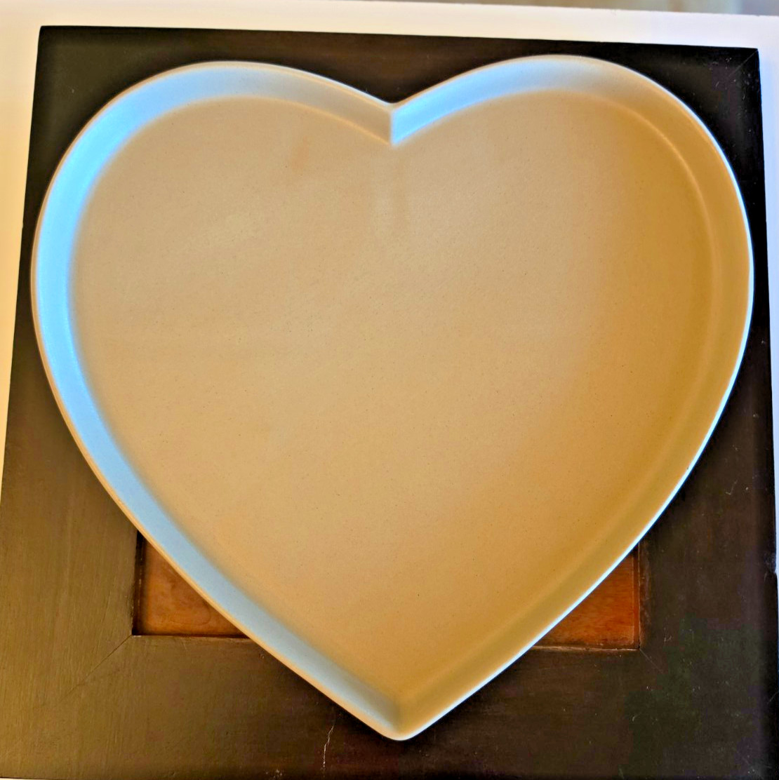 Vintage Pampered Chef Heart Shaped Baking Stone Unglazed Medium Stoneware USA