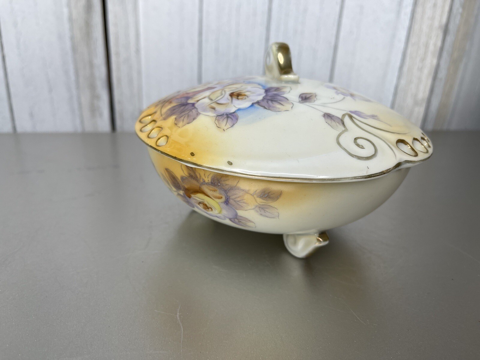 VTG HAND PAINTED PORCELAIN COVERED POWDER Dish W/ Lid ENESCO JAPAN Floral