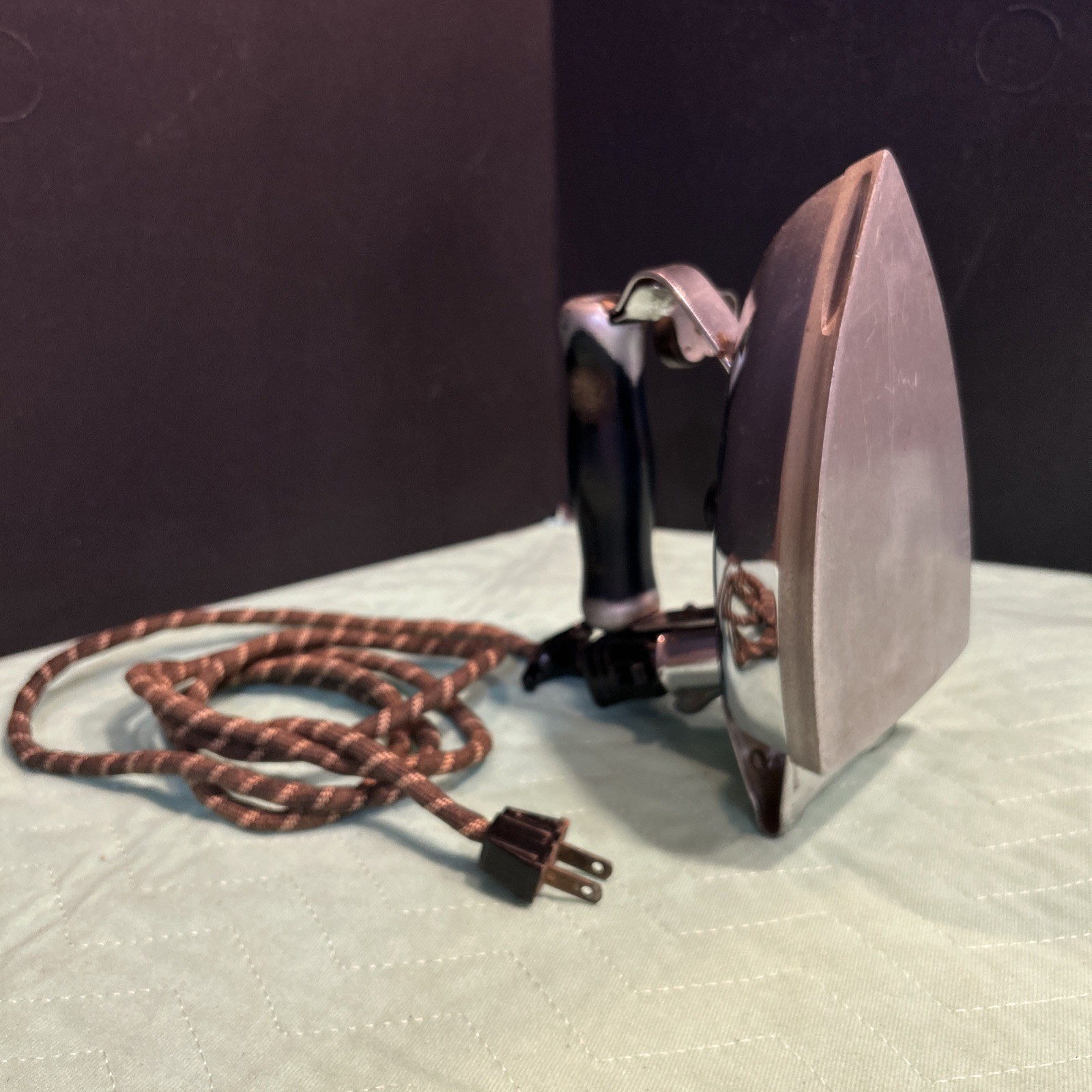 VINTAGE GE GENERAL ELECTRIC HOTPOINT IRON MODEL 119F84 WORKS