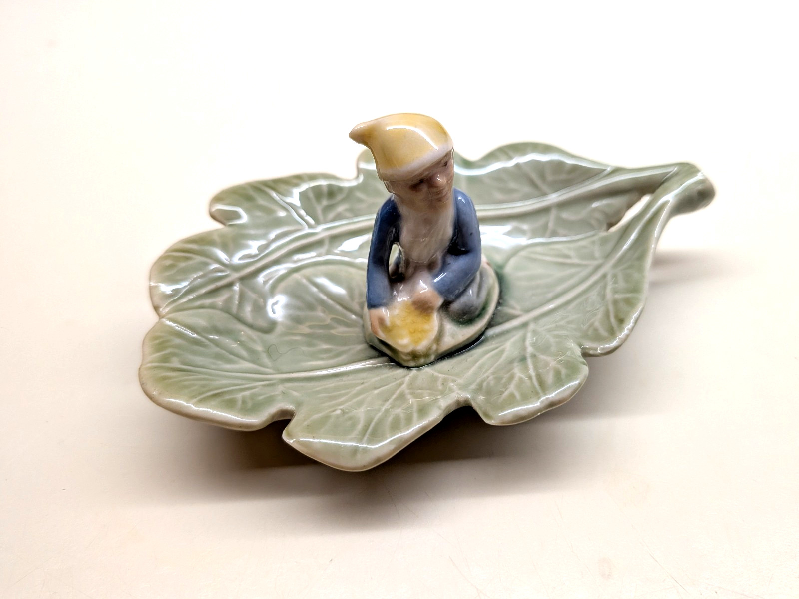 Vintage Shamrock Pottery Figurine Dish With Leaf & Leprechaun Made In Ireland