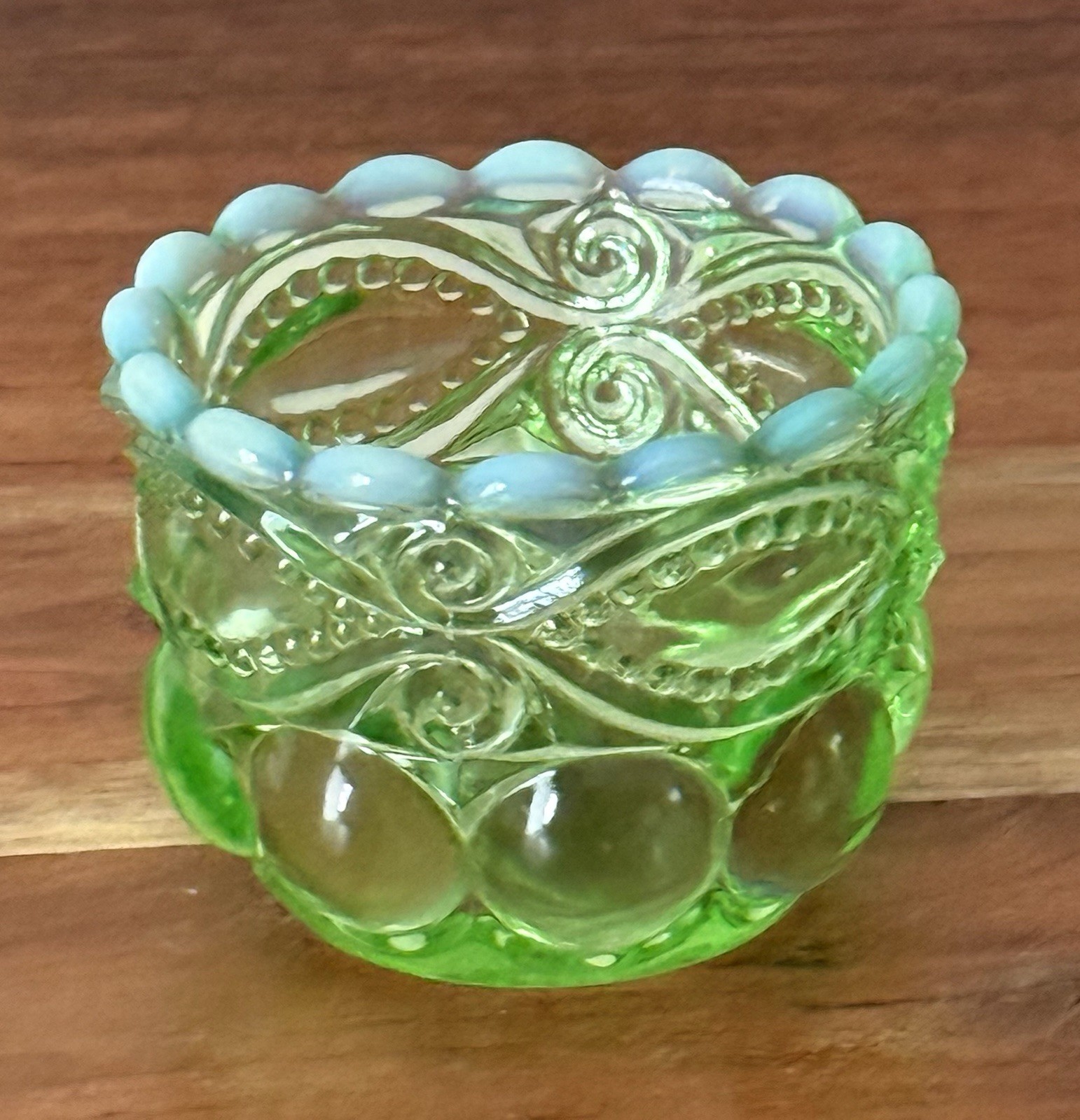 Mosser Glass USA - EYE WINKER SALT DIP - GREEN OPAL - 3oz - 2
