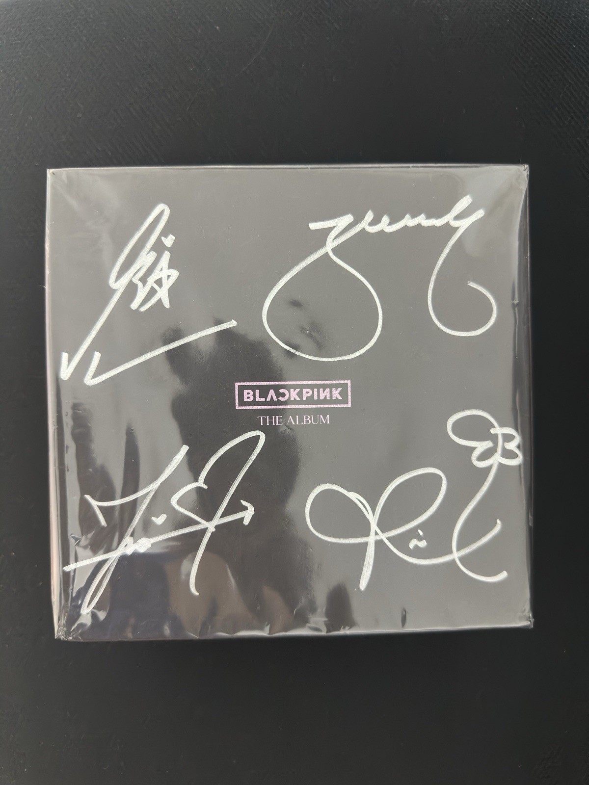 *SIGNED* RARE Blackpink THE ALBUM OT4 AUTOGRAPH *SIGNED* RARE Blackpink THE ALBUM OT4 AUTOGRAPH