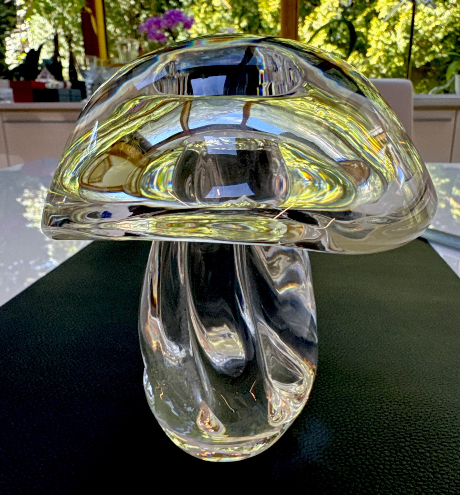 Steuben crystal smooth mushroom 4.5 H 4.5 W HEAVY