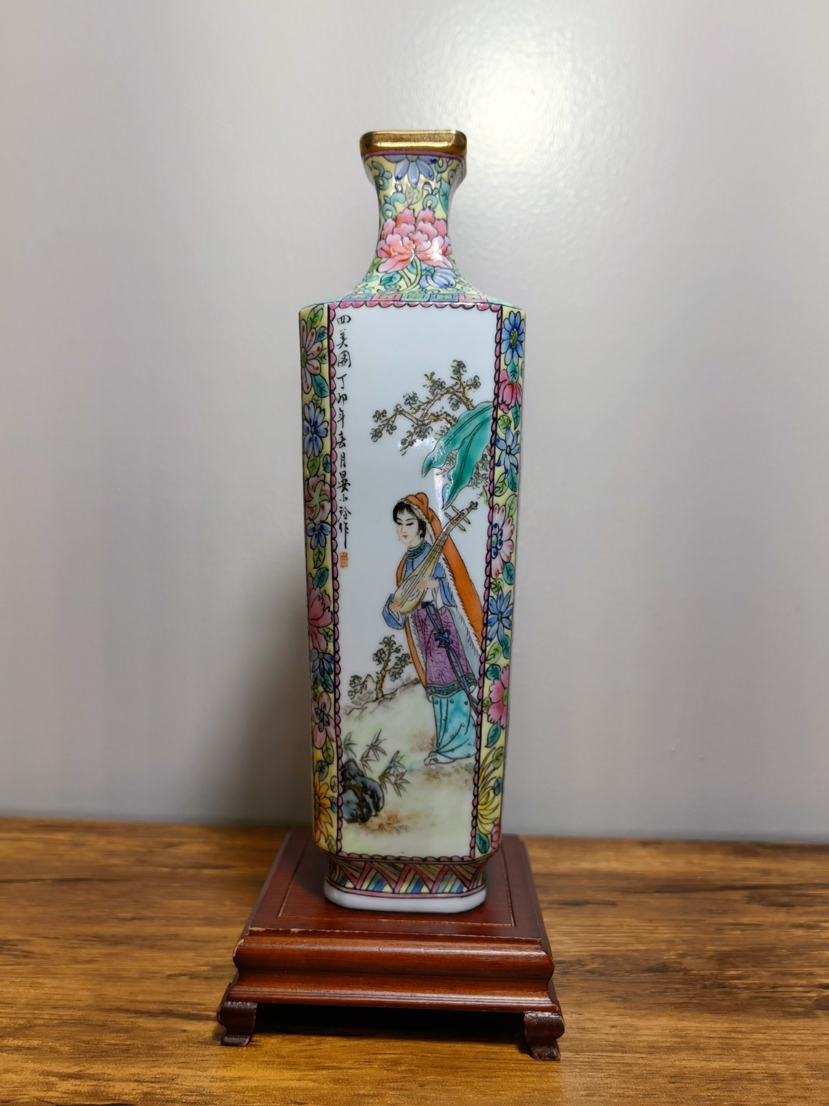 A Chinese thin body famille rose square vase depicting four beauties ,8.5