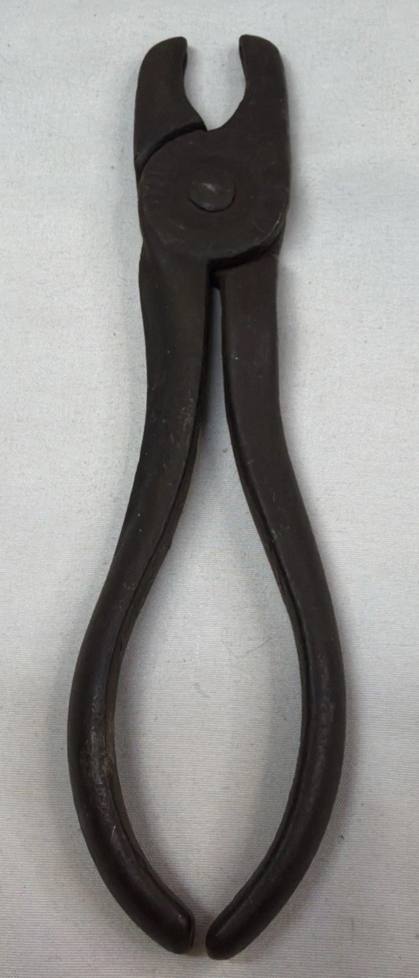 Antique Hog Ring Ringer Pliers