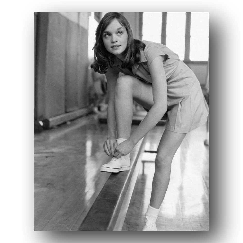 Pamela Sue Martin Photo 8x10 Actress Portrait