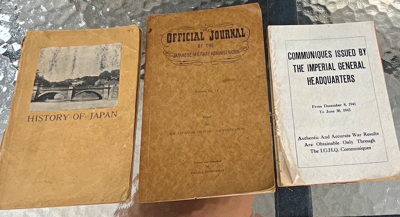 WWII Japan Original Militaria Lot 3 Books incl. Imperial GHQ Communiques1939-44 WWII Japan Original Militaria Lot 3 Books incl. Imperial GHQ Communiques1939-44