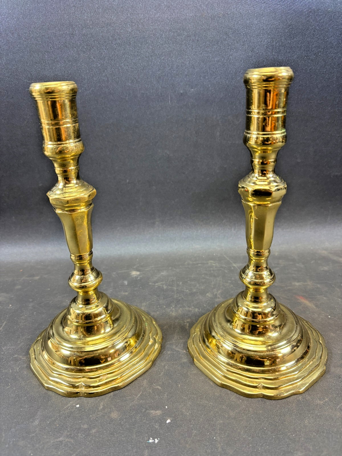 Virginia Metalcrafters Colonial Williamsburg Brass Candlesticks CW16-35 Pair 9