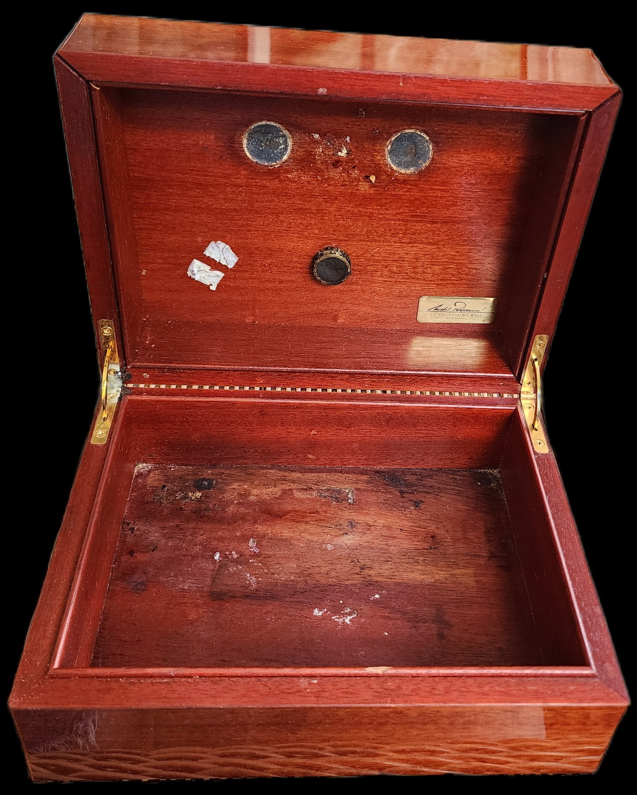 Michel Perrenoud Mahogany Humidor 25 ct Measures 10\