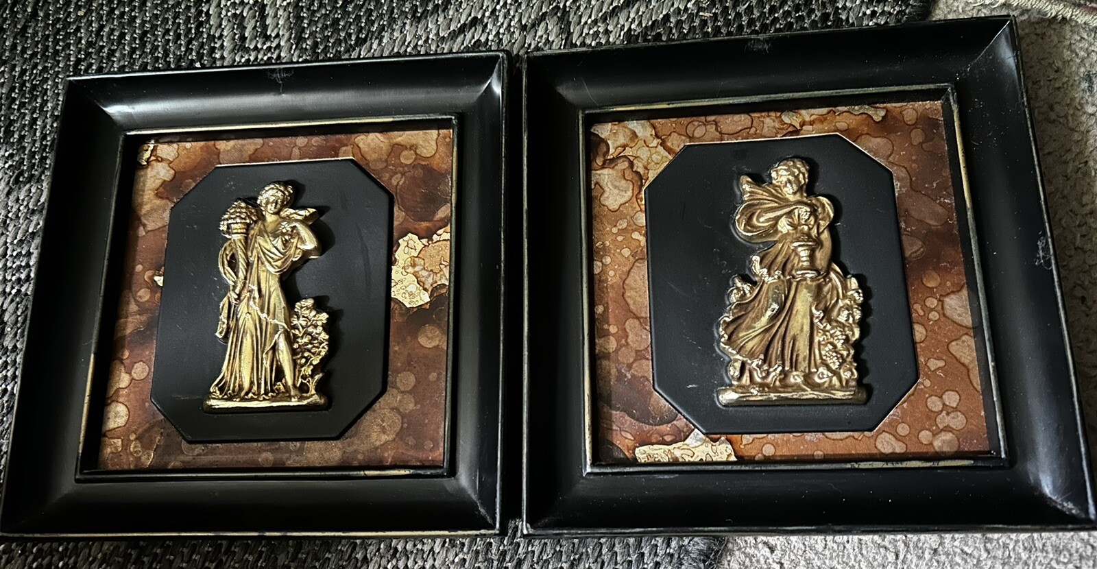 2pc Vtg Truart Product Goddesses Roman blk, copper ,gold framed wall art 8/8 2pc Vtg Truart Product Goddesses Roman blk, copper ,gold framed wall art 8/8