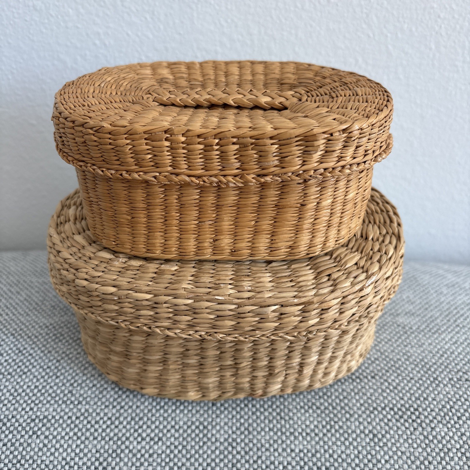 Vintage Fine Woven Lidded Nesting  Baskets Set Of 2