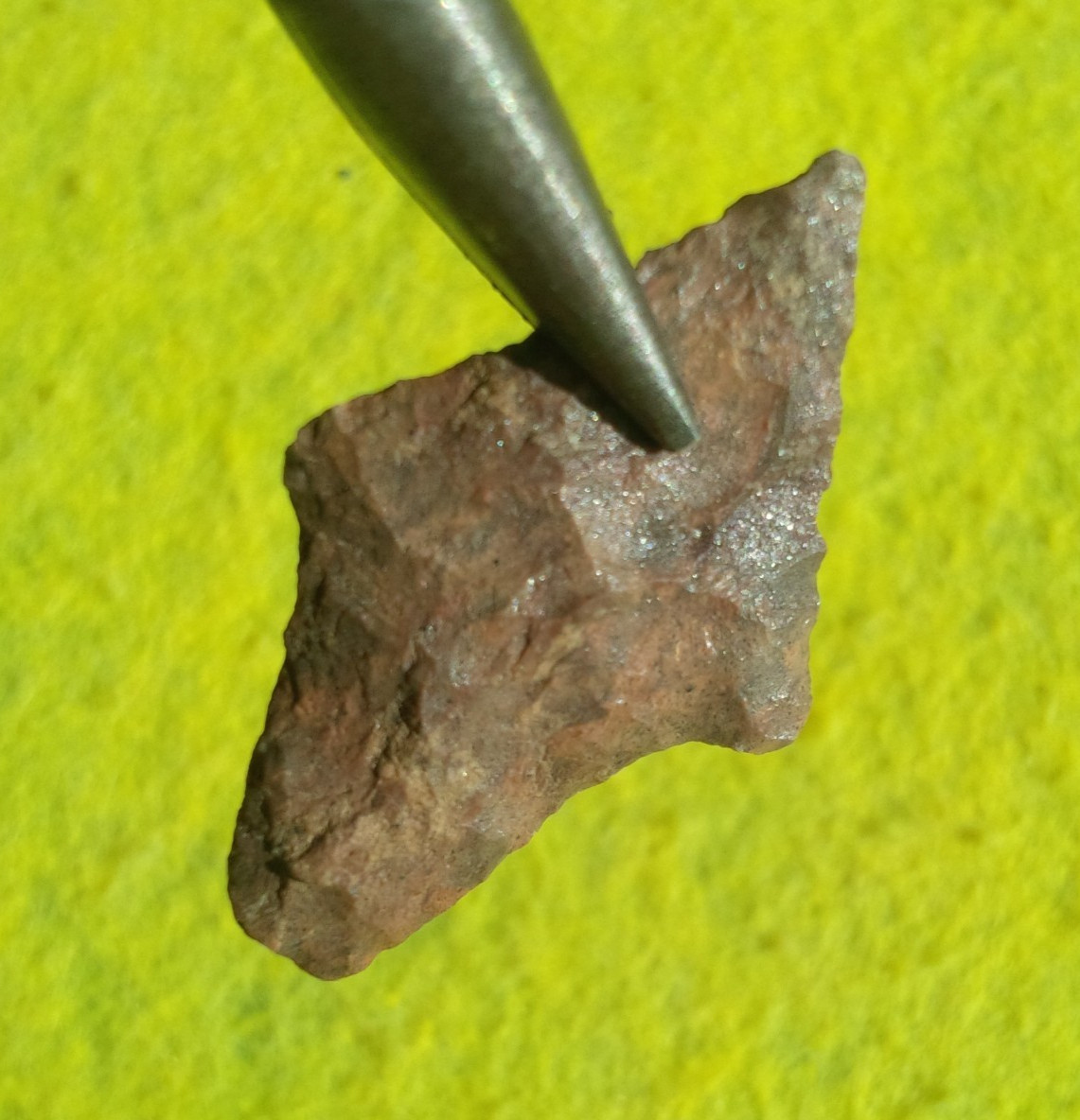 THIN 1-7/16 GARY ILLINOIS ARROWHEAD AUTHENTC PROJECTILE POINT Serrated Arrowhead