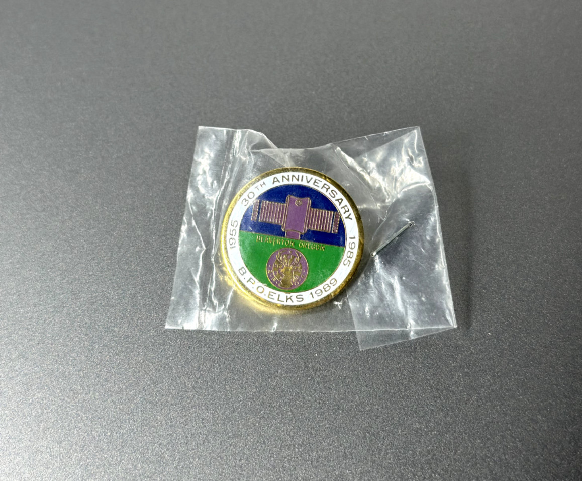 Vintage BPO Elks 1989 Beaverton Oregon 30th Year Anniversary Lodge Lapel Pin Hat