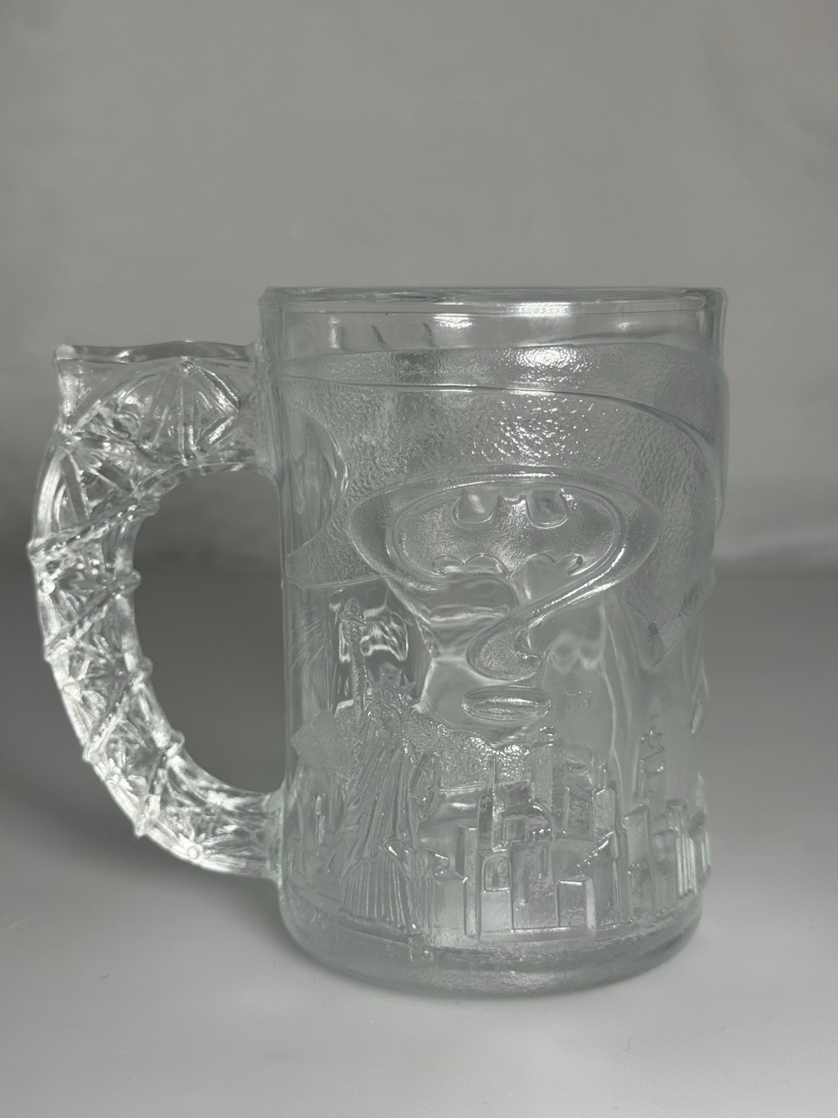 Batman Forever McDonalds Clear Embossed Mug 1995 DC Comics 10 oz