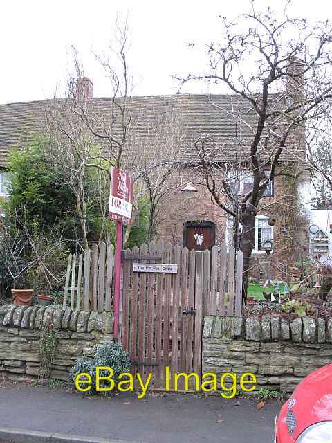 Photo 6x4 Ashford Carbonell Post office - 3 A terraced cottage that brie c2007 Photo 6x4 Ashford Carbonell Post office - 3 A terraced cottage that brie c2007