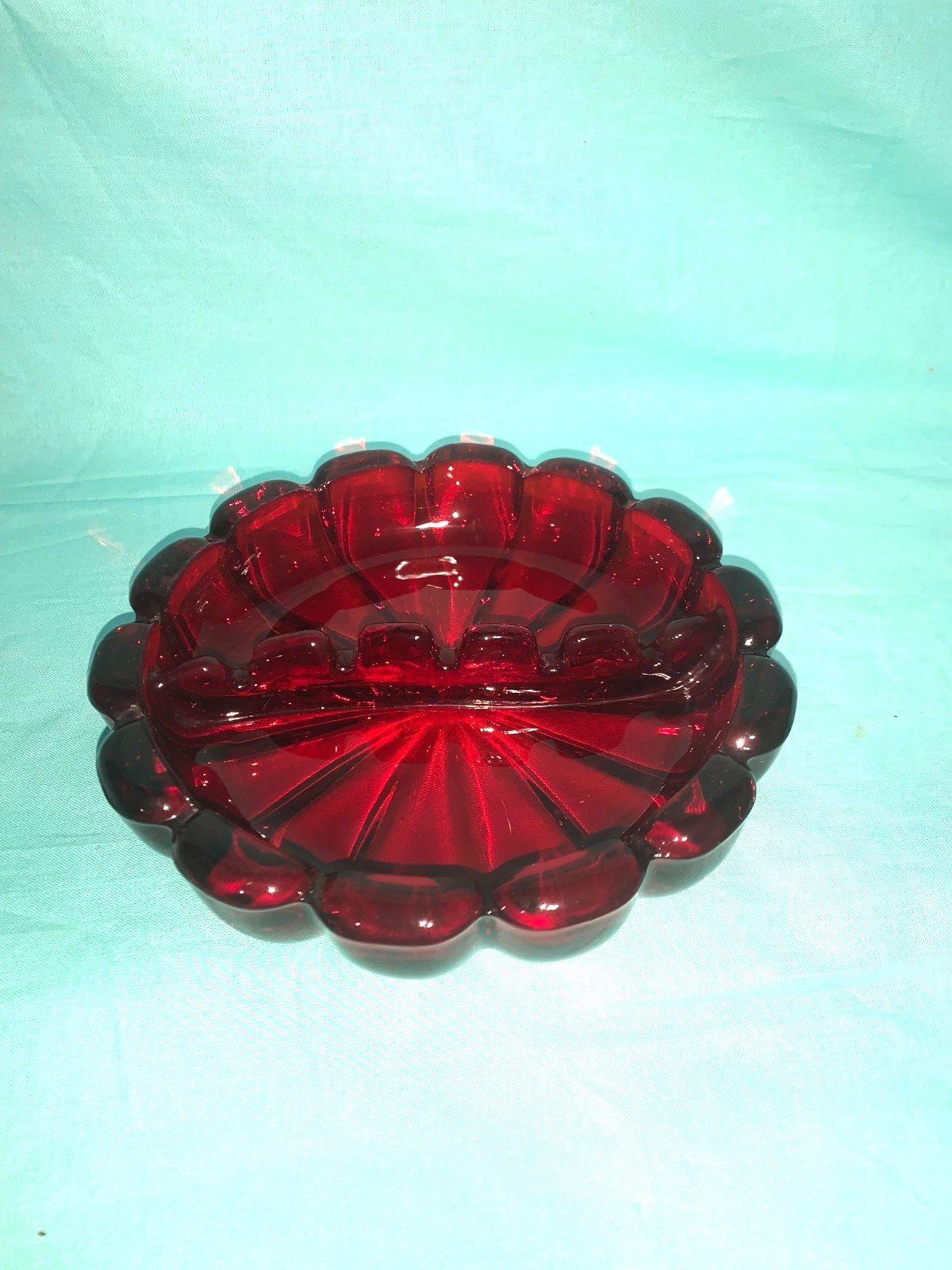 Viking Vibrant Red Starburst Glass Ashtray 8” Round Dish 1960's Vintage, ANTQ,