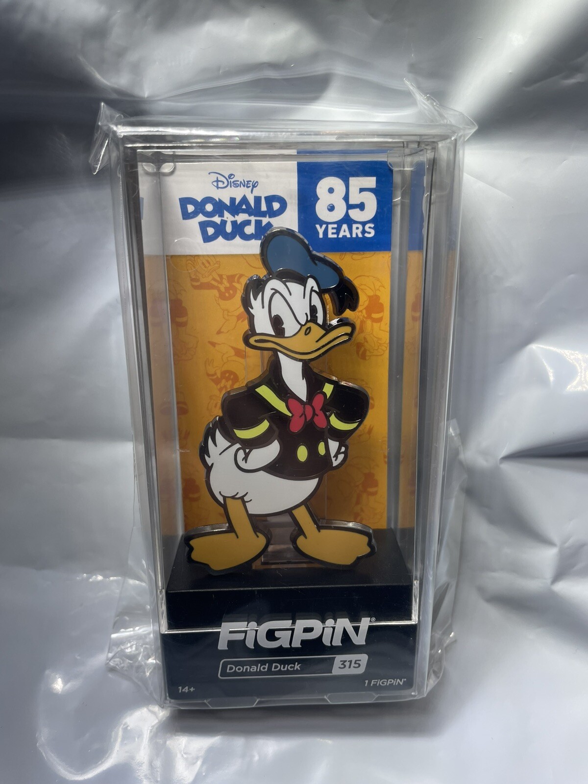FiGPiN - Disney - Donald Duck #315 Black - 85 years Brand New Limited Edition ✅