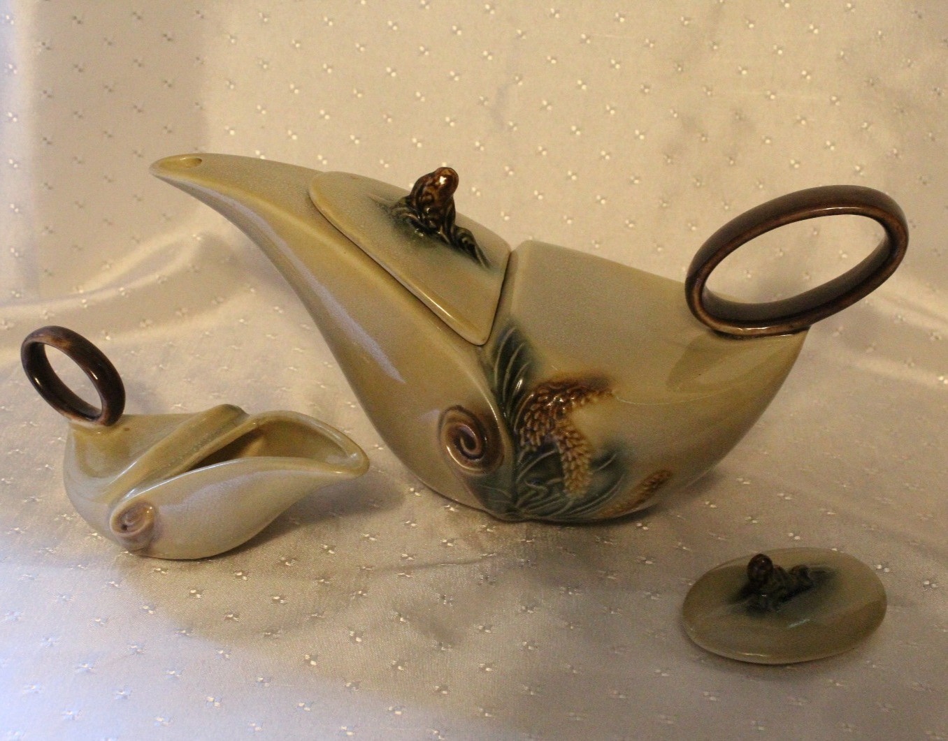 Vintage Hull Parchment & Pine teapot creamer & sugar lid 1950s Aladdin style Vintage Hull Parchment & Pine teapot creamer & sugar lid 1950s Aladdin style