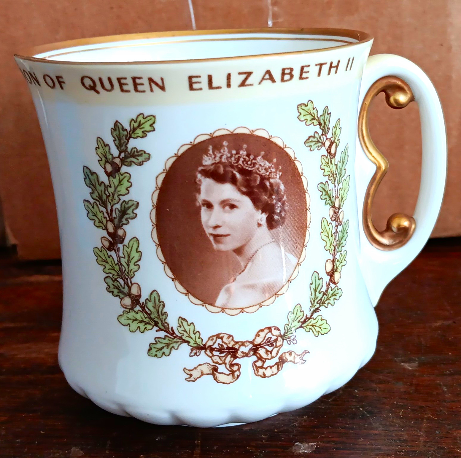 Vintage Queen Elizabeth II Ceramic Commemorative Mug Royal Daulton 