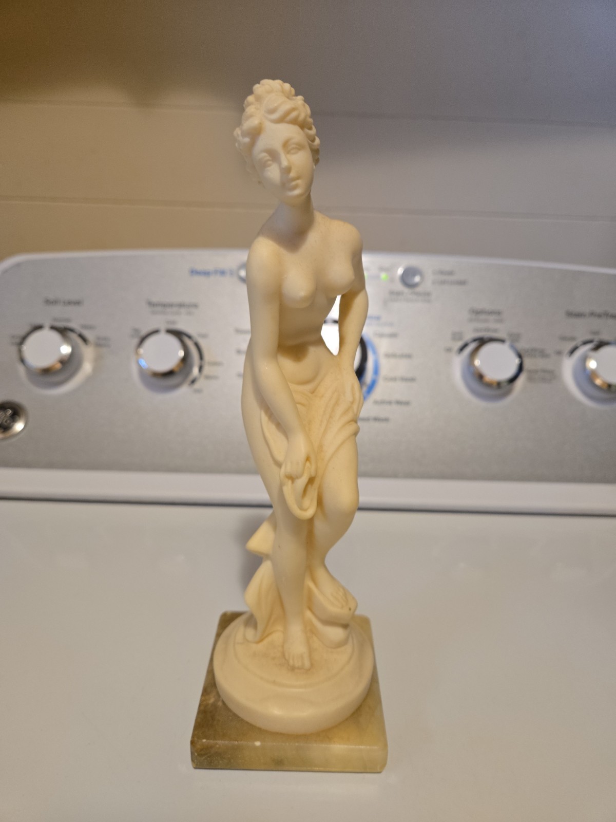 Vtg Prof Bessi Stonelite Bathing Nude Venus Goddess Italy Figurine Marble Base