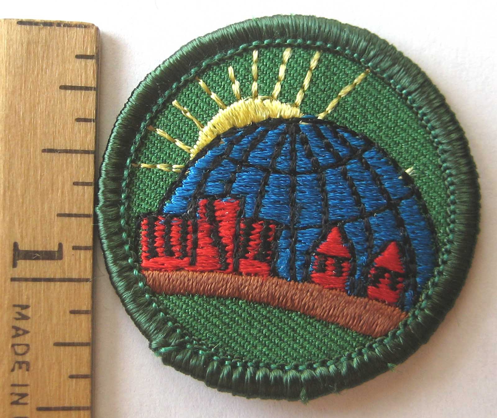 Retired Girl Scout 2002-2011 Junior WORLD IN MY COMMUNITY BADGE Globe City Patch